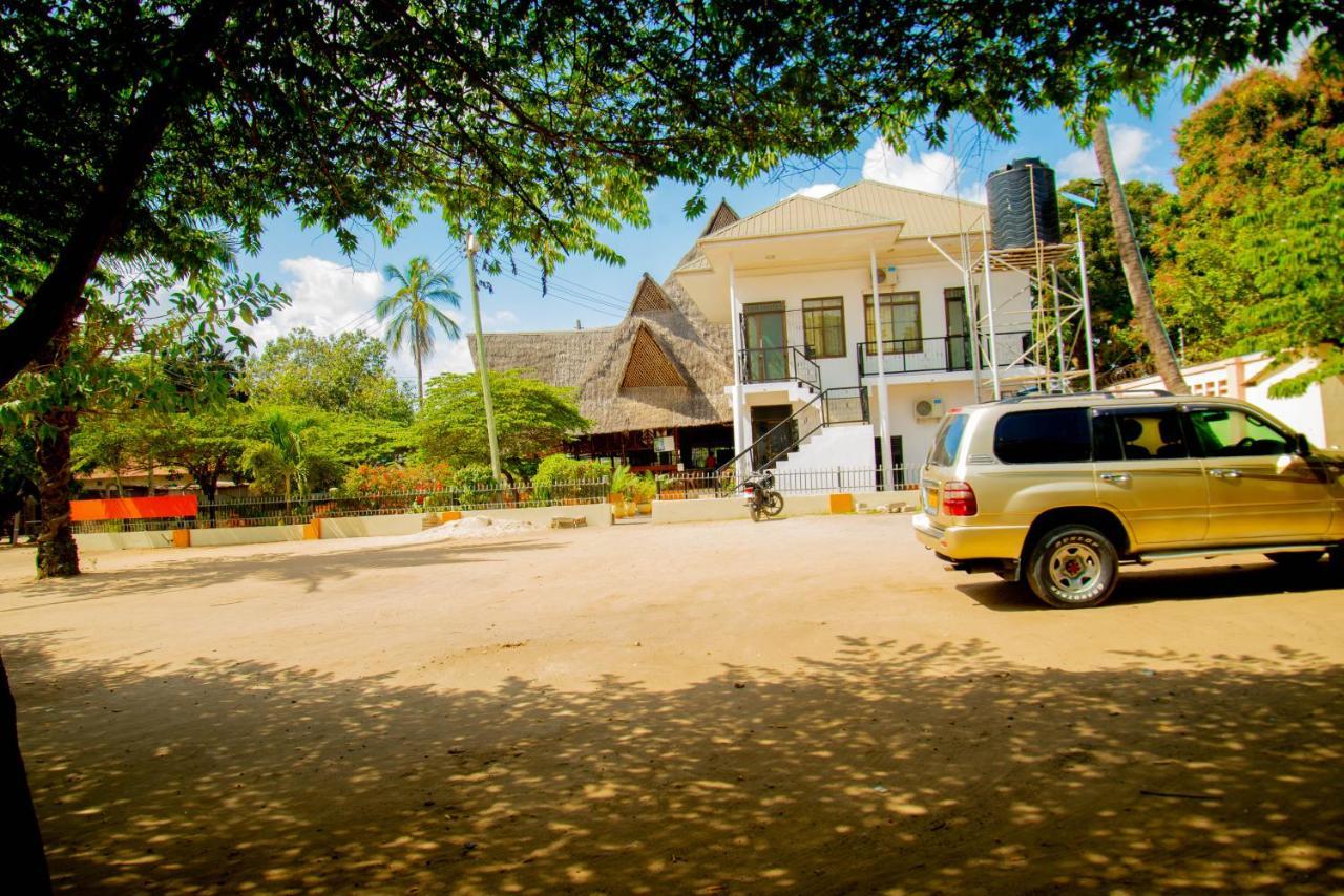 Flamingo Hotel Kinyerezi Dar es Salaam Extérieur photo